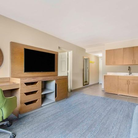Hampton Inn East Aurora Екстериор снимка