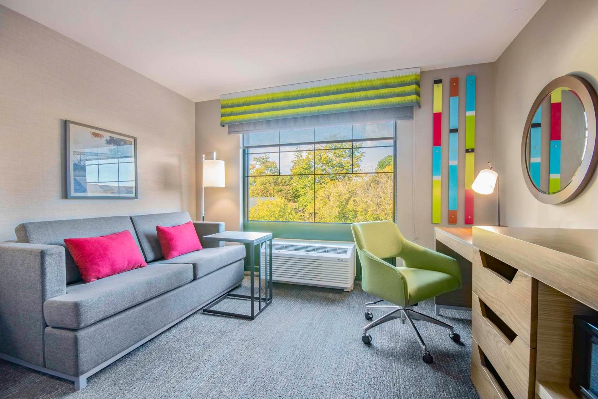 Hampton Inn East Aurora Екстериор снимка