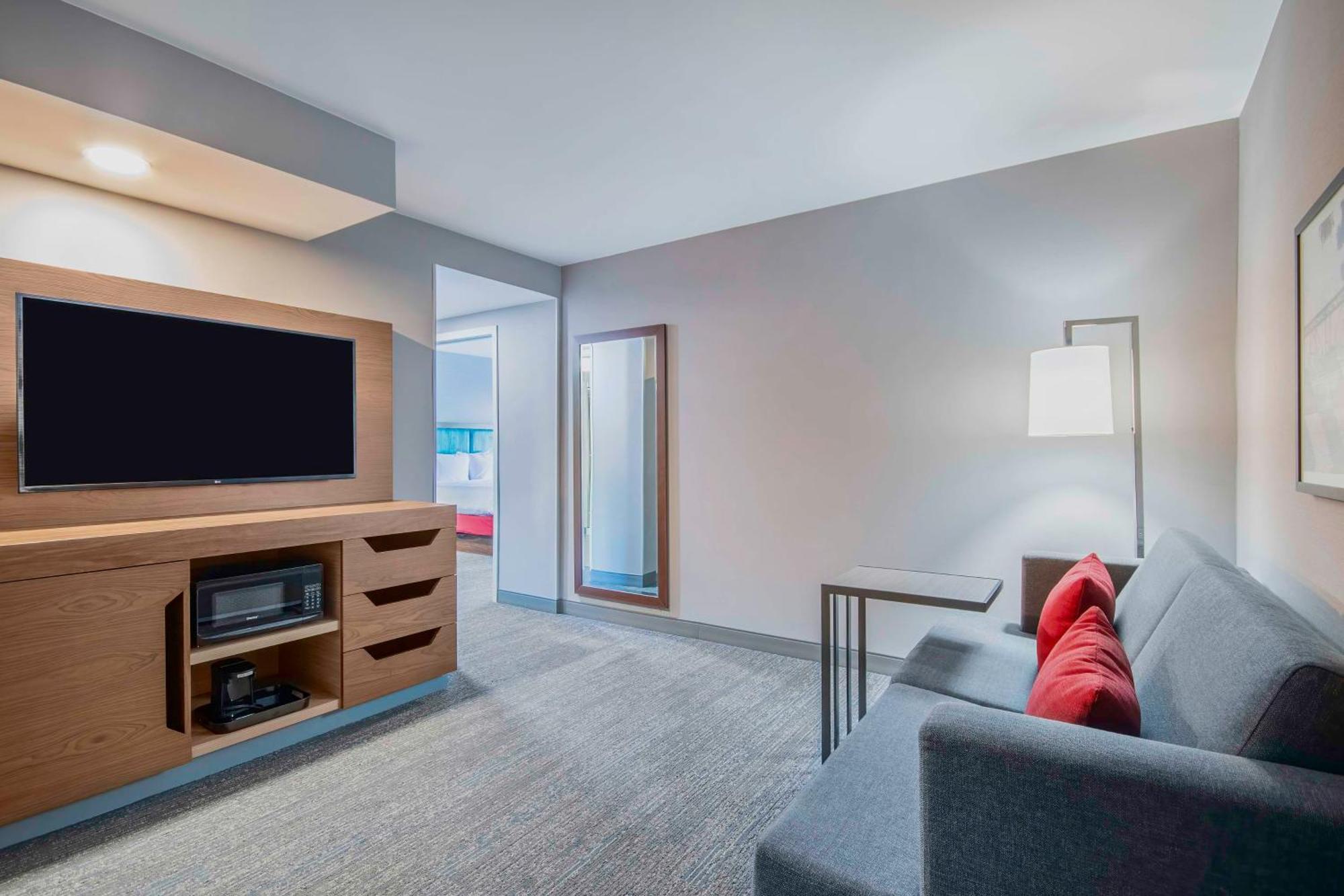 Hampton Inn East Aurora Екстериор снимка