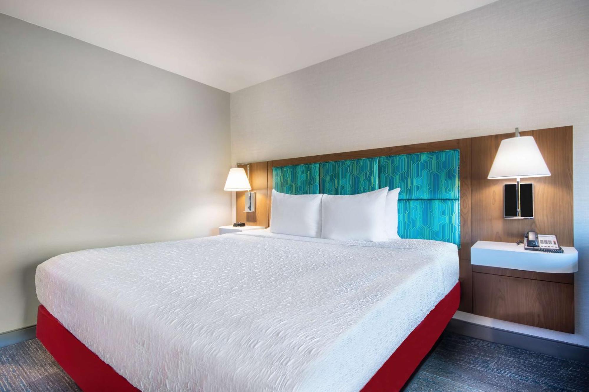 Hampton Inn East Aurora Екстериор снимка