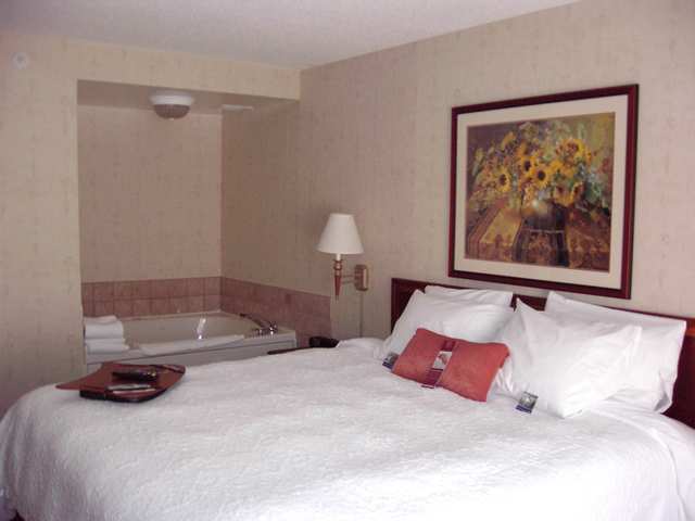 Hampton Inn East Aurora Стая снимка